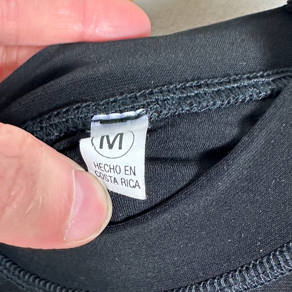 Tiqui Surf Academy Rash Guard Black Short Sleeve Crew Neck Womens‎ Size Medium M - Picture 9 of 12